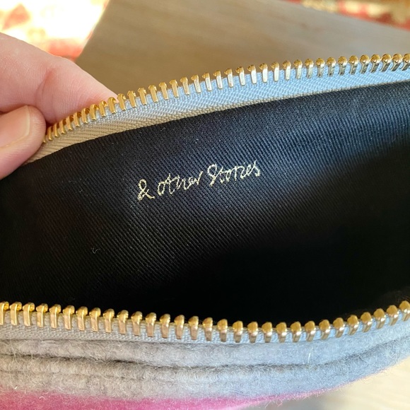 Gray and pink wool clutch - Picture 5 of 6